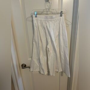 White linen bottoms